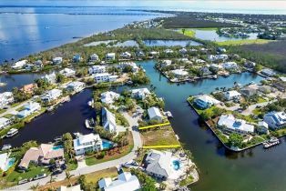 , 1729 Jewel Box Dr, Sanibel FL 33957