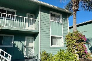 Low Rise (1-3), 154 Cypress Way E # 4, Naples FL 34110