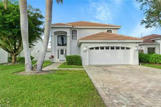 , 523 103rd Ave N, Naples FL 34108