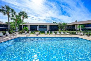 , 248 Pebble Beach Cir # G203, Naples FL 34113