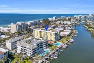 , 1900 Gulf Shore Blvd N # 304, Naples FL 34102