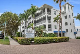 , 140 Palm St # 3, Marco Island FL 34145