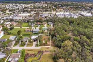 , 1336 West Ln, Naples FL 34110
