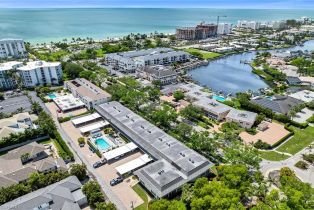 Low Rise (1-3), 290 Banyan Blvd # 290, Naples FL 3410234102