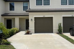 Townhouse, 14195 Oviedo Pl, Fort Myers FL 33905