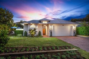 Single Family Residence, 1216 Cypress Woods Dr, Naples FL 34103