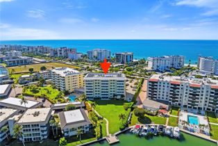, 3420 Gulf Shore Blvd N # 44, Naples FL 34103